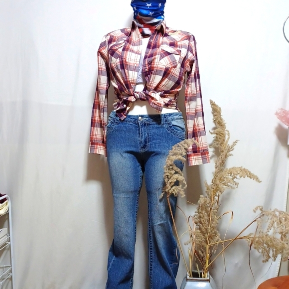 Angels Denim - ANGELES WOMENS JEANS SIZE 12 IN A BEAUTIFUL FADED AND STRESSED BLUE